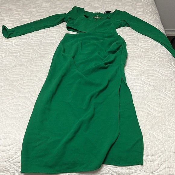 Zara green dress with cut outs - Picture 3 of 4